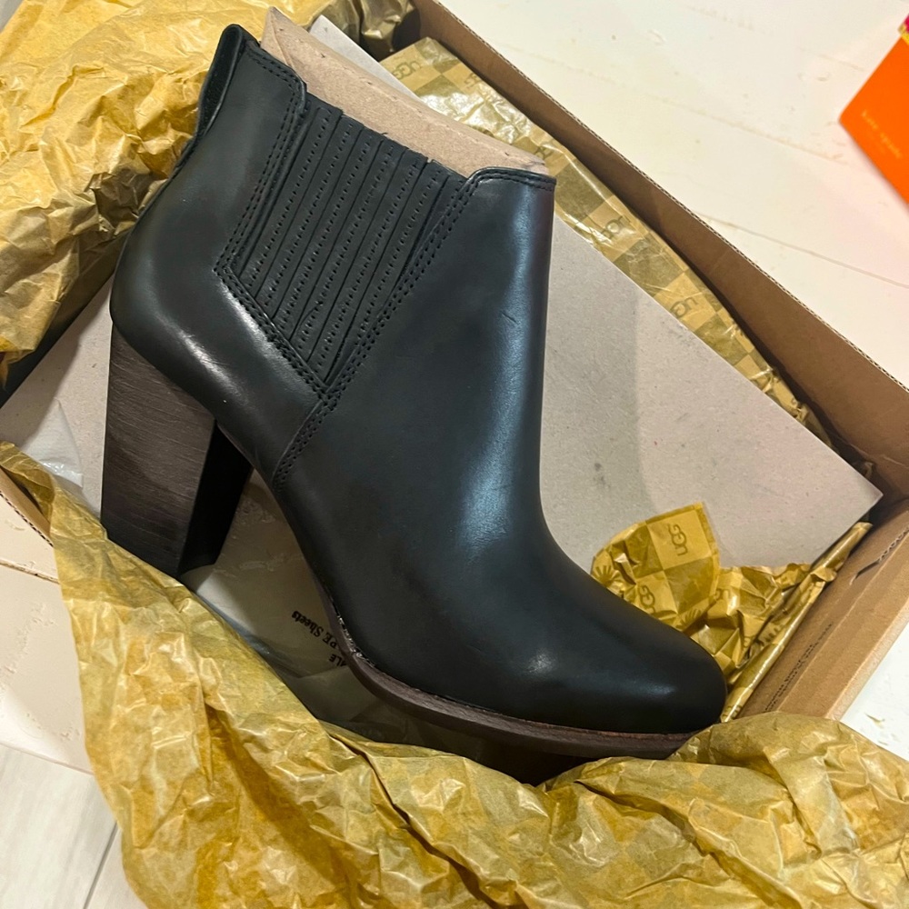 Ugg Poppy boots